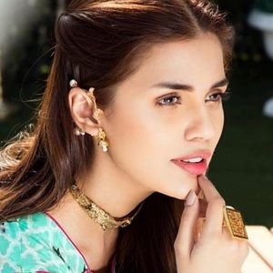 Meet your Posher, Saima